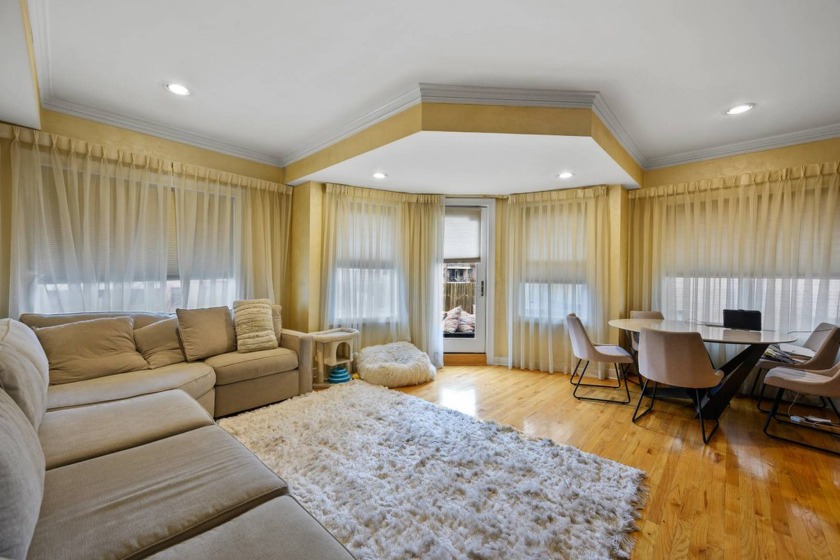 Welcome to Prime Luxury Living right on Emmons Avenue!! Begin - Beach Condo for sale in Brooklyn, New York on Beachhouse.com