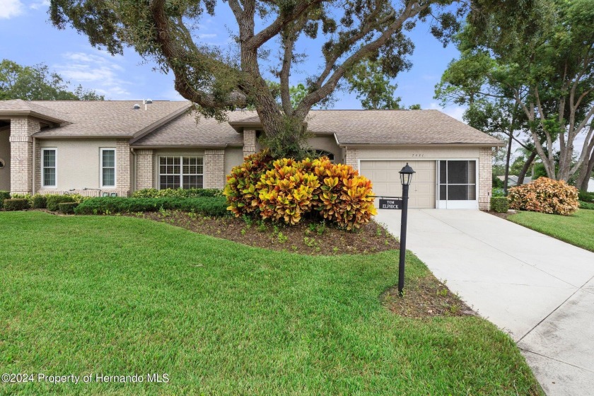 End unit pet friendly villa. Turn Key including the golf cart - Beach Home for sale in Spring Hill, Florida on Beachhouse.com