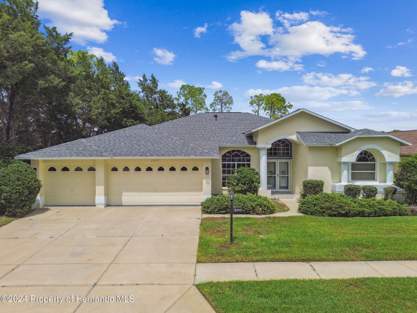 Luxury Estate Home Overlooking Golf Course and Ponds.  This - Beach Home for sale in Hudson, Florida on Beachhouse.com