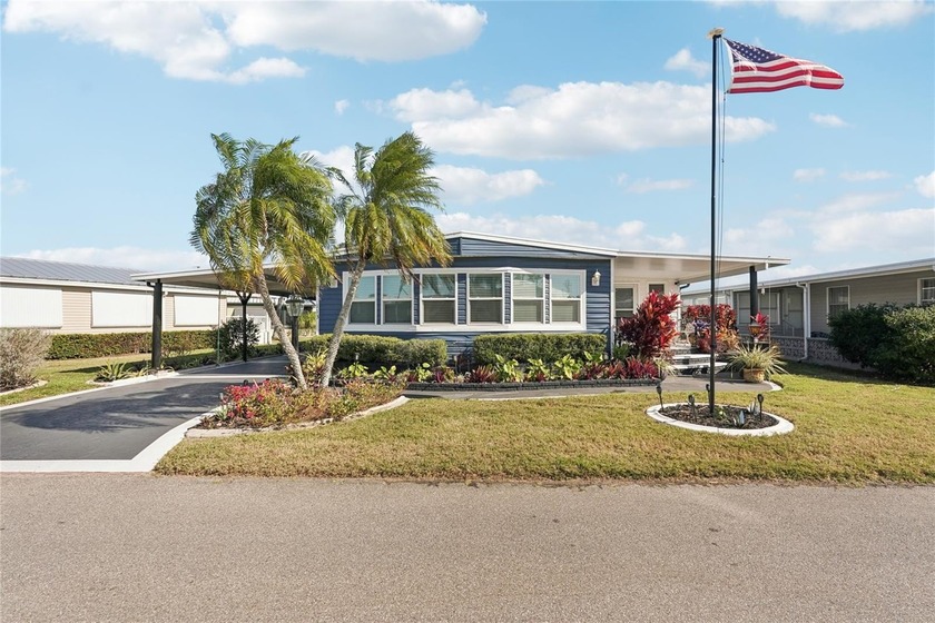 Welcome to Kings Gate Club, a spectacular 55+ gated cooperative - Beach Home for sale in Nokomis, Florida on Beachhouse.com