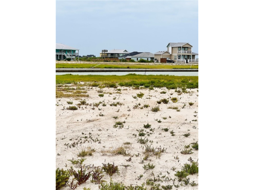 Canal front located in cul-de-sac. Lot offers ample bulkhead to - Beach Lot for sale in Rockport, Texas on Beachhouse.com