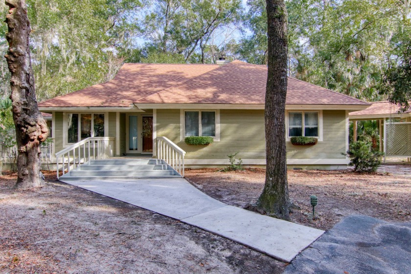 Beautiful ranch home tucked back on a maritime forest lot - Beach Home for sale in Johns Island, South Carolina on Beachhouse.com