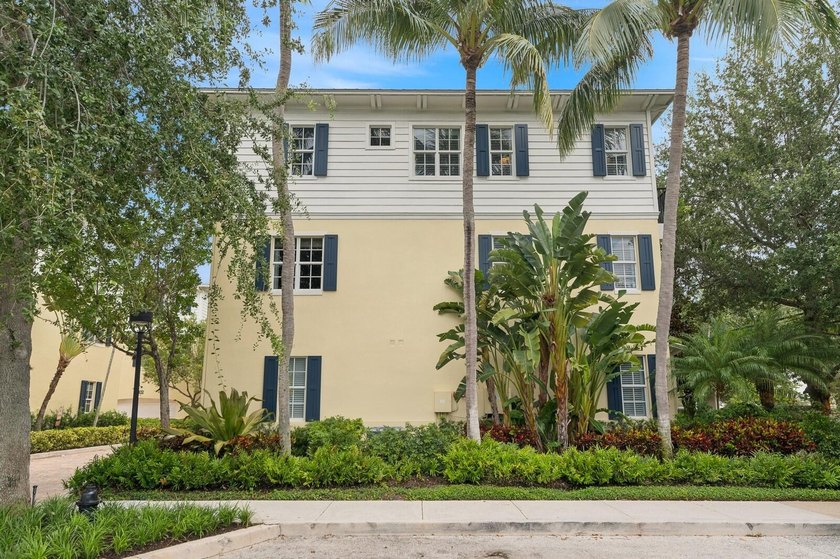 Presenting the largest 3-bedroom townhouse at Magnolia Court - Beach Townhome/Townhouse for sale in West Palm Beach, Florida on Beachhouse.com