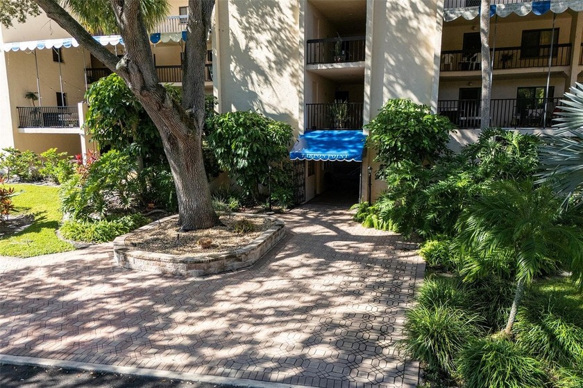 Enjoy the coastal lifestyle in this well-maintained condominium - Beach Condo for sale in Tarpon Springs, Florida on Beachhouse.com