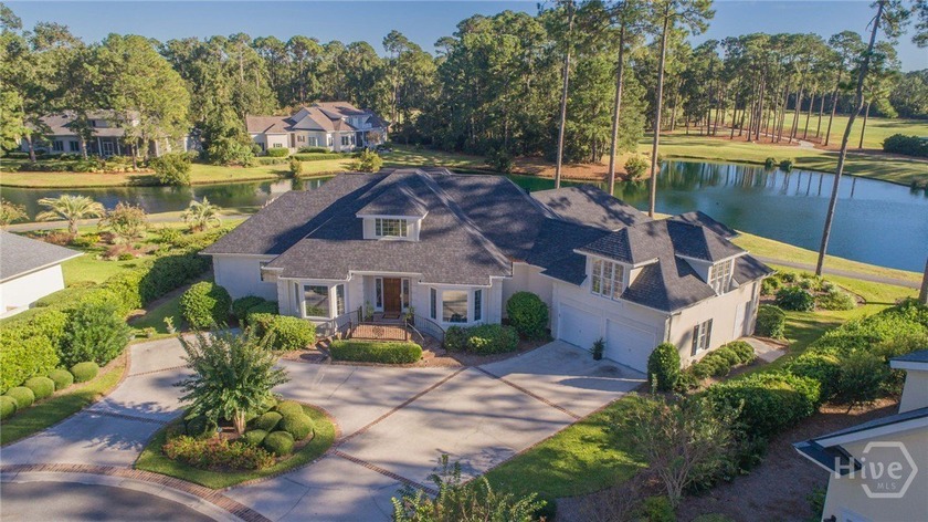 Elegant Lagoon-Front Home in Oakridge |4BR | 3.5BA | 4,722 Sq - Beach Home for sale in Savannah, Georgia on Beachhouse.com