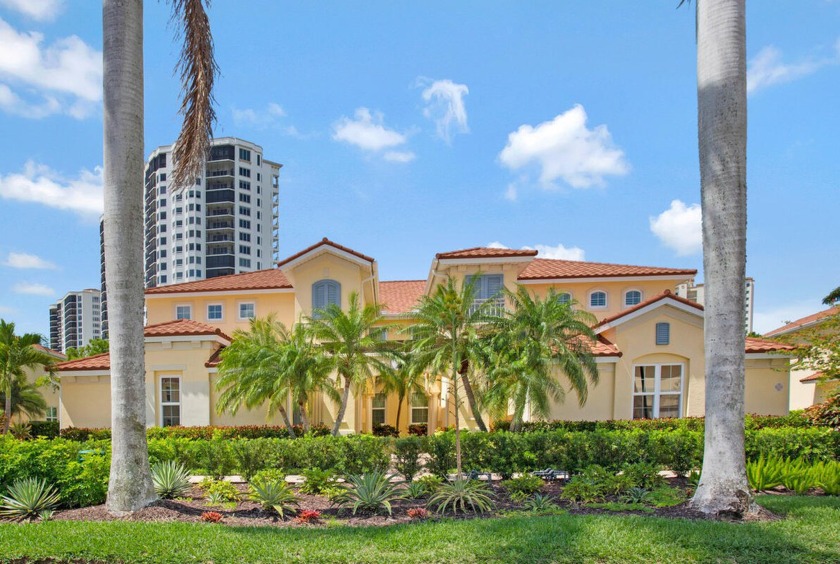 Luxury 2nd-floor unit overlooking JW Marriott Hammock Bay golf - Beach Condo for sale in Naples, Florida on Beachhouse.com