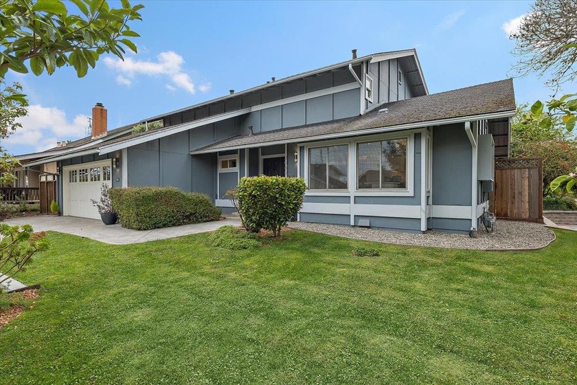 Live your best beach life in this stunning Coastal contemporary - Beach Home for sale in Half Moon Bay, California on Beachhouse.com