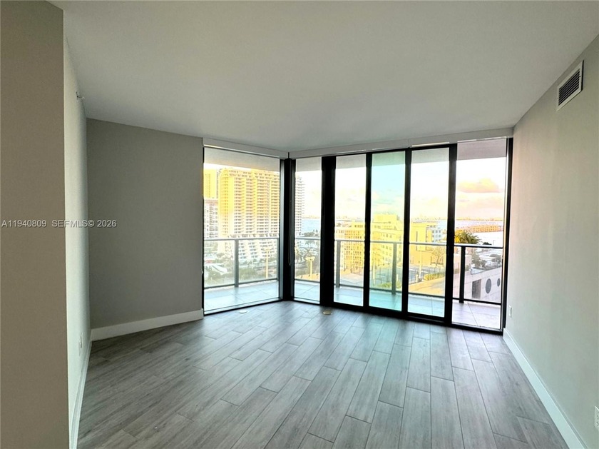 The best price for 3 bedrooms in the building. Just lower it to - Beach Condo for sale in Miami, Florida on Beachhouse.com