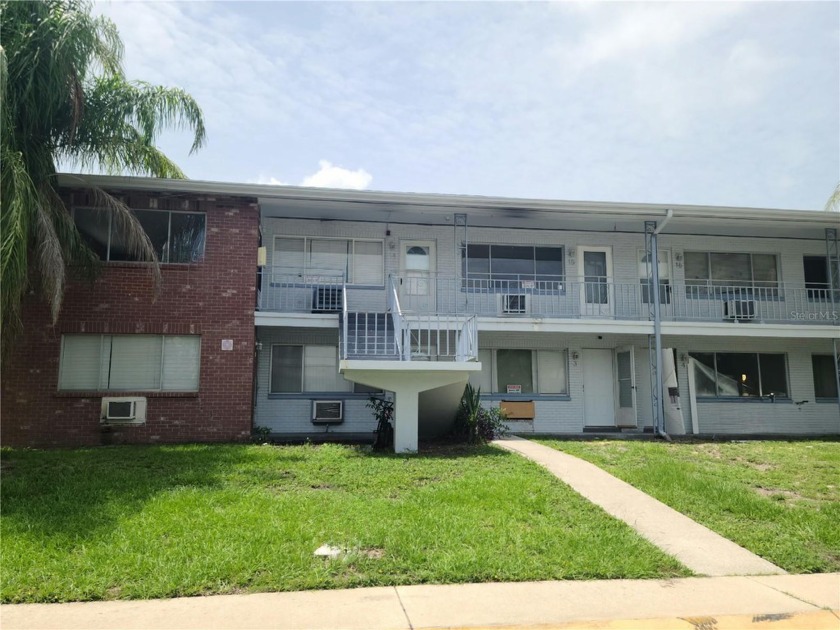 MOVE-IN READY!! Ideal for seasonal, full-time owner, or - Beach Condo for sale in Clearwater, Florida on Beachhouse.com