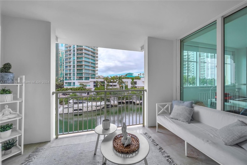 Gorgeous  Bright 1,758 SqFt waterfront Three Bedrooms, Two and - Beach Condo for sale in Sunny Isles Beach, Florida on Beachhouse.com