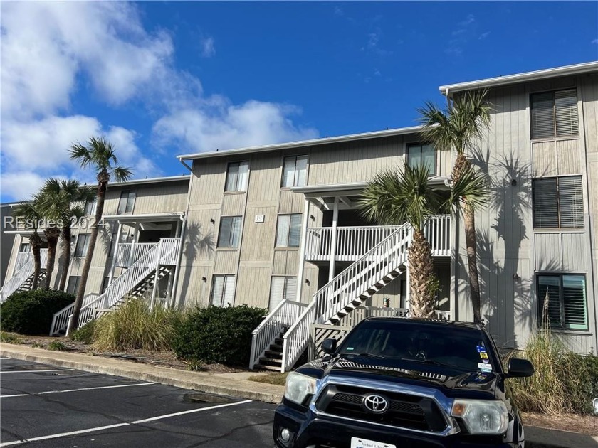 This is an absolutely stunning one bedroom, 1.5 bath condo which - Beach Home for sale in Saint Helena Island, South Carolina on Beachhouse.com