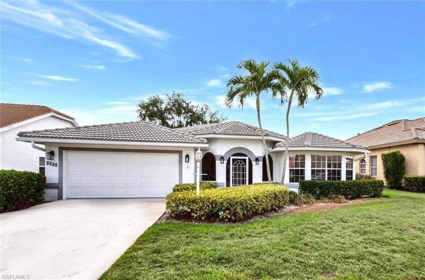 Beautifully updated and well maintained pool home with a - Beach Home for sale in Naples, Florida on Beachhouse.com