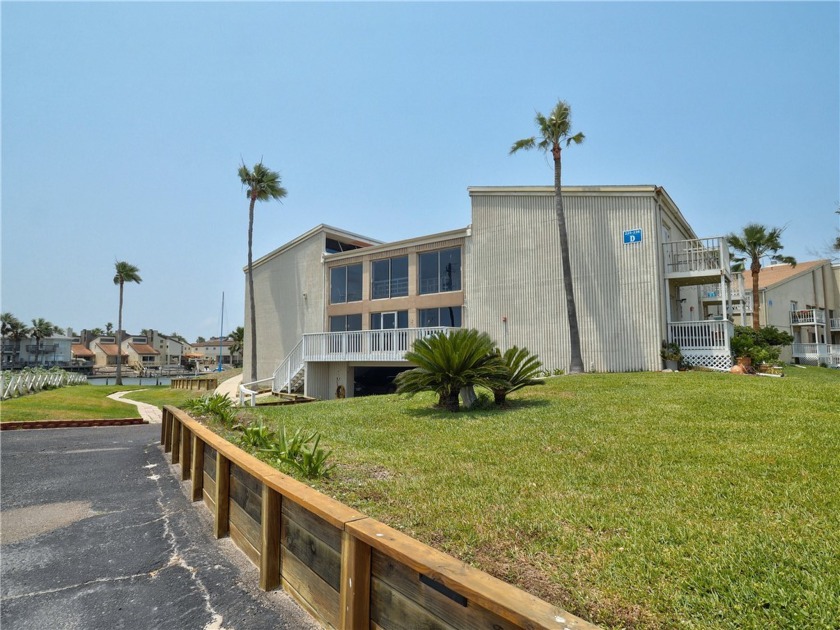 This very special 2 bed, 1.5 bath, 660 sqft unit features - Beach Condo for sale in Corpus Christi, Texas on Beachhouse.com