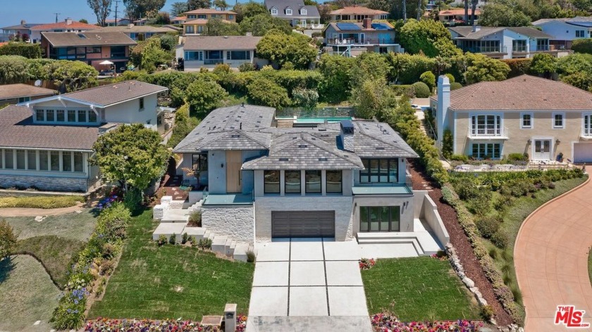 *Enormous Price Reduction*. 180-degree breathtaking panoramic - Beach Home for sale in Palos Verdes Estates, California on Beachhouse.com