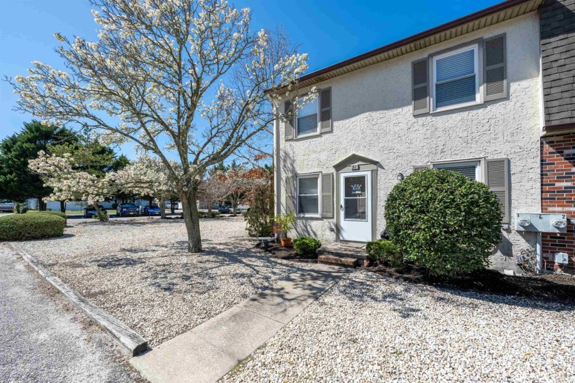Beautiful 2 bedroom townhouse condominium in North Cape May - Beach Townhome/Townhouse for sale in North Cape May, New Jersey on Beachhouse.com