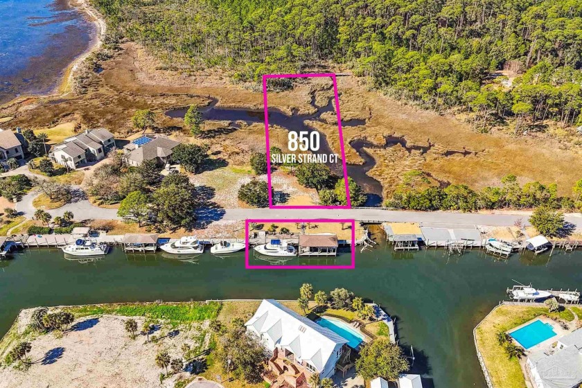 A peaceful and serene vacant lot located o a beautiful canal - Beach Lot for sale in Gulf Breeze, Florida on Beachhouse.com