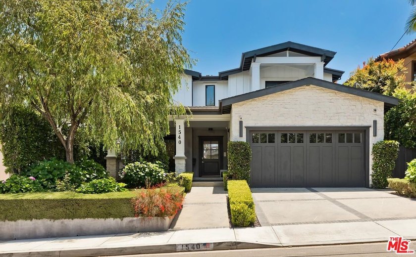 This is truly a one-of-a-kind opportunity! Nestled in the - Beach Home for sale in Manhattan Beach, California on Beachhouse.com
