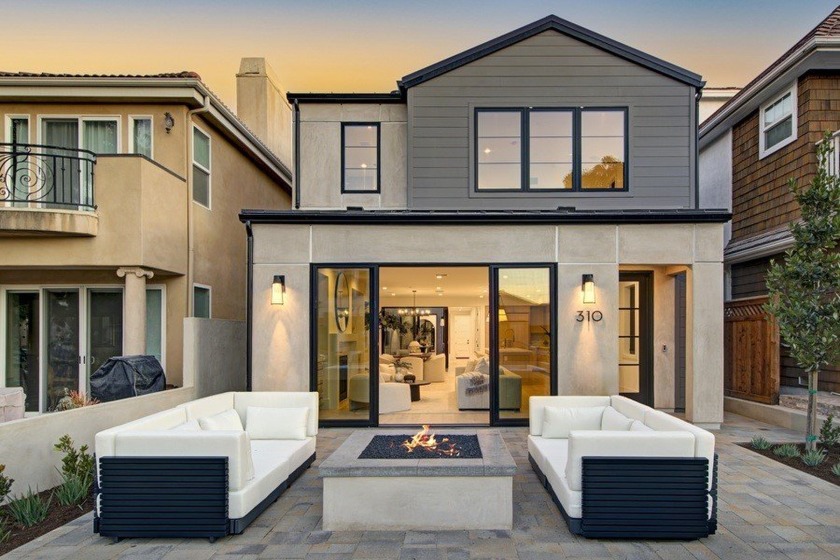 Nearing a 2024 completion date, this stunning tri-level - Beach Home for sale in Corona Del Mar, California on Beachhouse.com