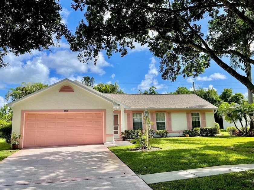 Spacious 3 bedrooms, 2 bathrooms, 2 car garage, home in a great - Beach Home for sale in Port Saint Lucie, Florida on Beachhouse.com