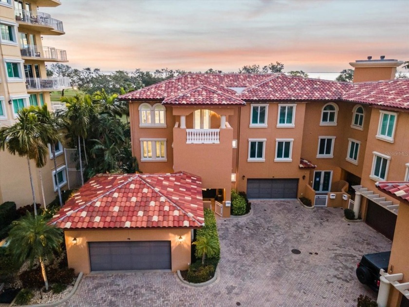 Luxury Waterfront Living in Downtown St. Petersburg. Experience - Beach Townhome/Townhouse for sale in St. Petersburg, Florida on Beachhouse.com