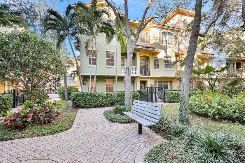 Exceptional Corner Townhome in a Courtyard Park Setting. Stroll - Beach Townhome/Townhouse for sale in Palm Beach Gardens, Florida on Beachhouse.com