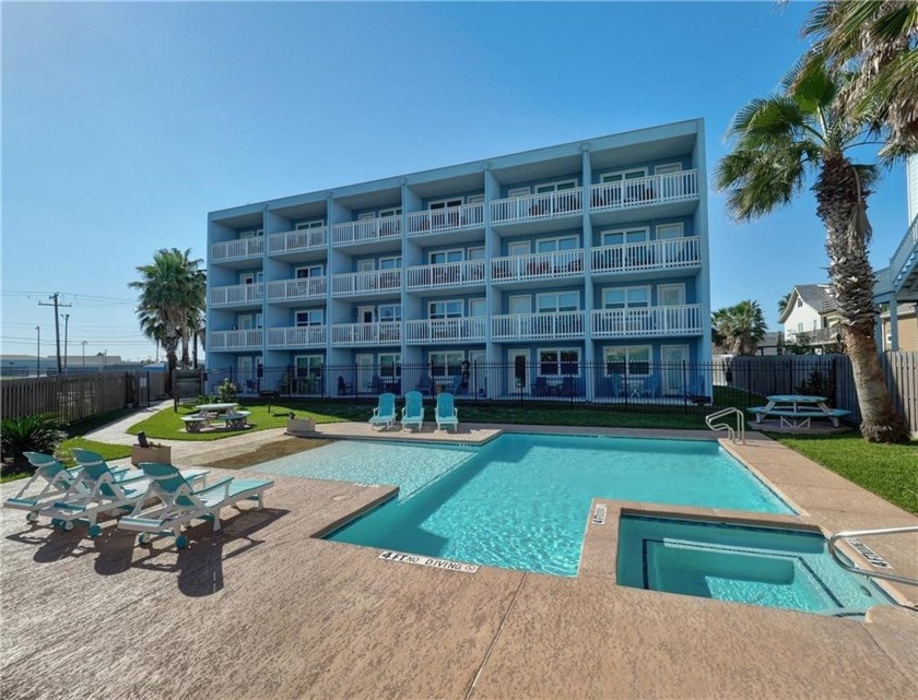 Top floor unit with great views!! This adorable condo has Gulf - Beach Condo for sale in Port Aransas, Texas on Beachhouse.com