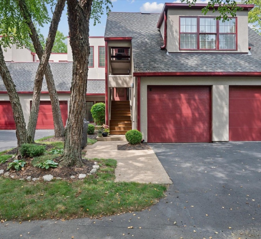 Beautiful!!! This professionally decorated condominium in the - Beach Condo for sale in Port Clinton, Ohio on Beachhouse.com