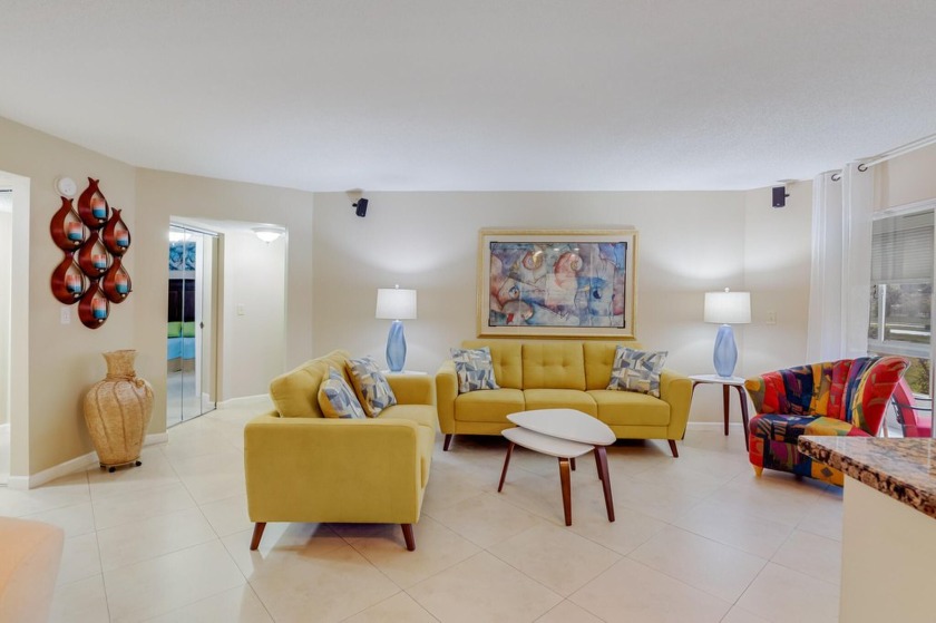 WELCOME TO THIS BEAUTIFULLY UPDATED CONDO WITH PASS  THRU FROM - Beach Condo for sale in Lake Worth, Florida on Beachhouse.com