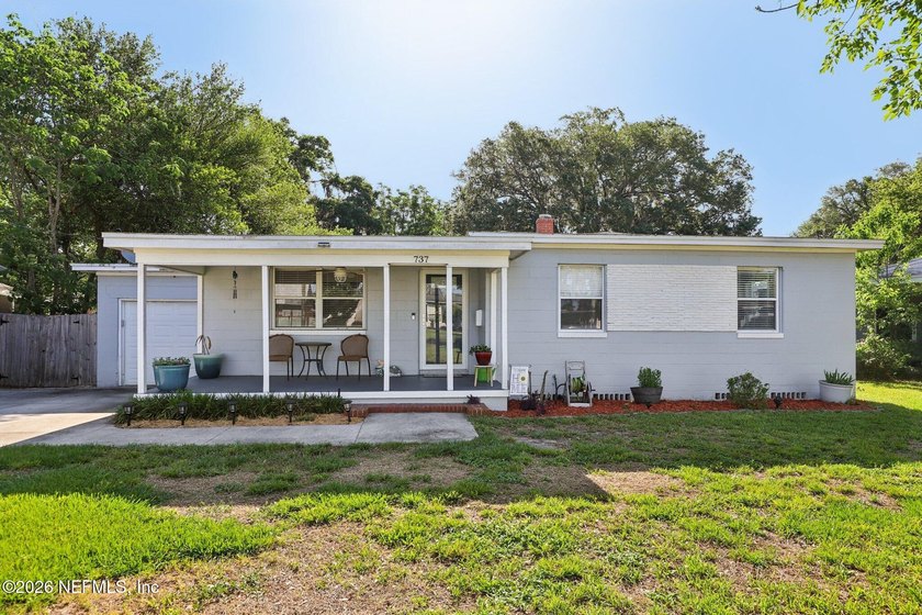 Lovely 3-1 in desirable Glynlea Park neighborhood. Renovated - Beach Home for sale in Jacksonville, Florida on Beachhouse.com