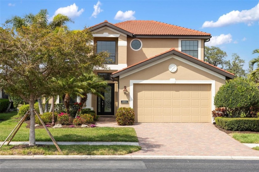 Imagine coming home to this space, located in the gated - Beach Home for sale in Venice, Florida on Beachhouse.com