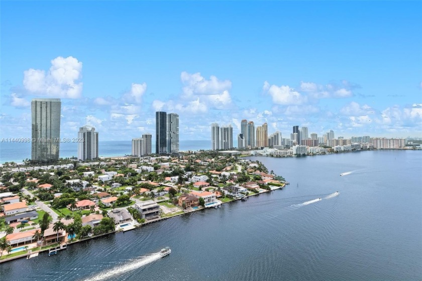The best views in all of Mystic Pointe. The panoramic - Beach Condo for sale in Aventura, Florida on Beachhouse.com