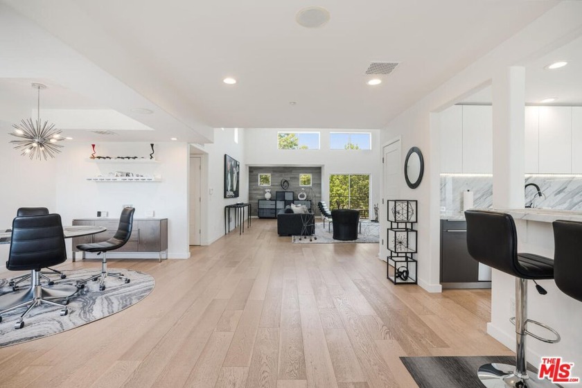 Stunning, move-in ready 2 bedrooms plus a large airy loft - Beach Condo for sale in Santa Monica, California on Beachhouse.com