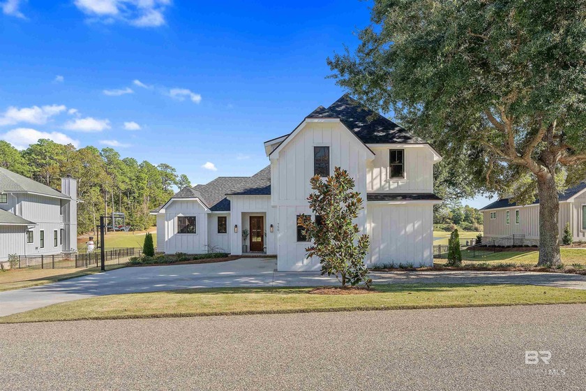 A Must See! Sought after Sweetwater Plan, beautiful L-shaped - Beach Home for sale in Fairhope, Alabama on Beachhouse.com