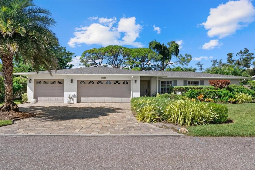 Just minutes from Venice Beach and the charming downtown - Beach Home for sale in Venice, Florida on Beachhouse.com