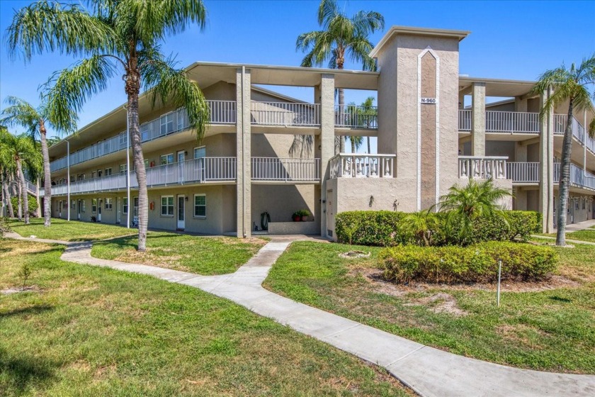 NEW ROOF IN 2024  ASSESSMENT PAID BY THE SELLERS! Welcome to the - Beach Condo for sale in Dunedin, Florida on Beachhouse.com