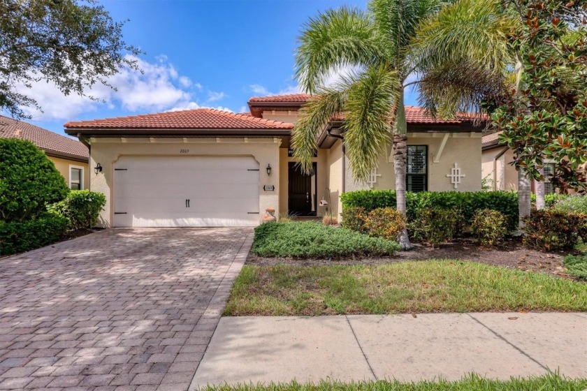 Welcome to this beautifully maintained 3-bedroom, 2-bath home - Beach Home for sale in Nokomis, Florida on Beachhouse.com