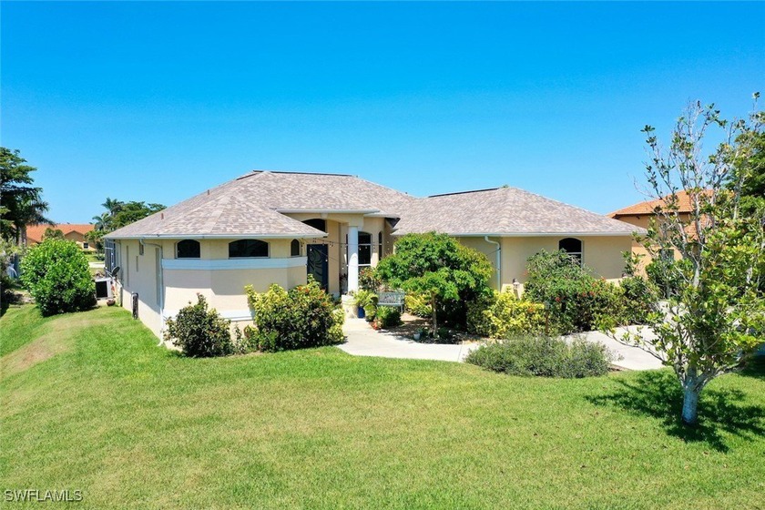 Welcome to 15012 Bonaire Circle in the San Mateo Subdivision - Beach Home for sale in Fort Myers, Florida on Beachhouse.com