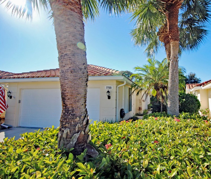 Ready for you! This Divosta built extended 2 bedroom villa has - Beach Home for sale in Hobe Sound, Florida on Beachhouse.com