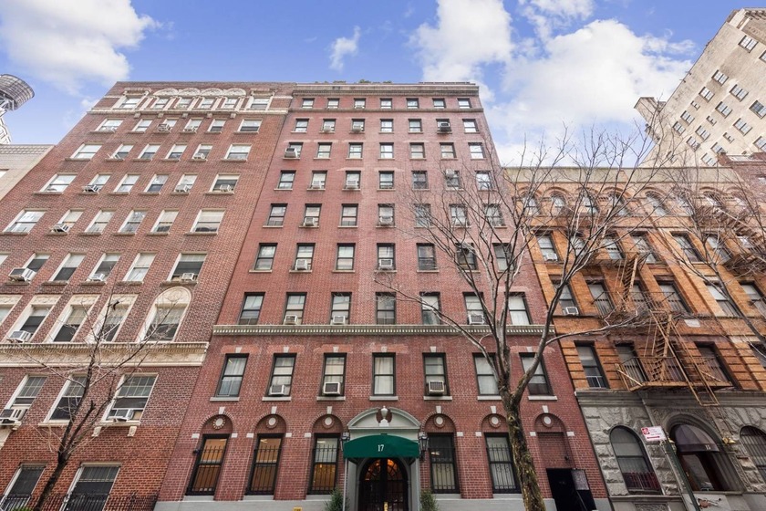 Coop with Condo Sublet Rules! Quintessential NYC pre-war living - Beach Apartment for sale in New York, New York on Beachhouse.com