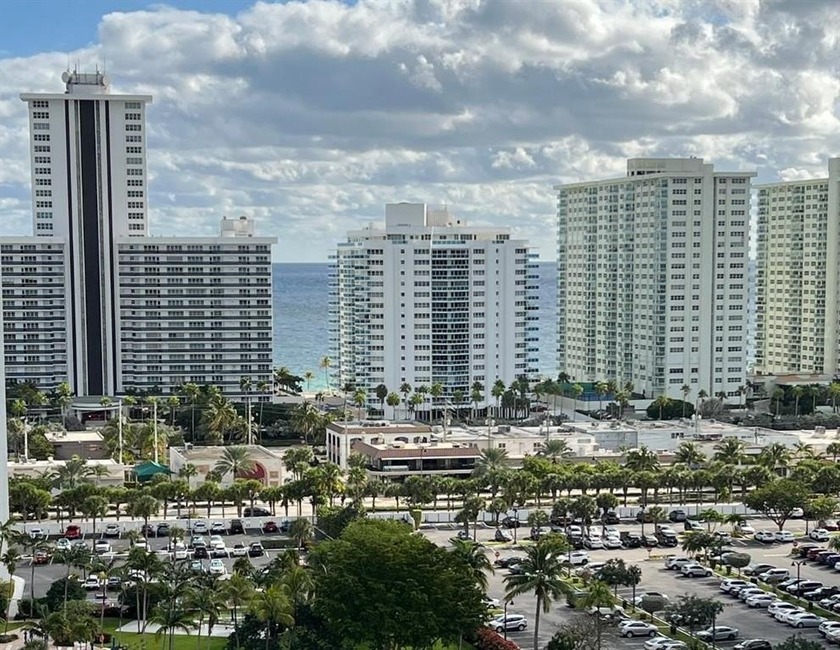 Walk into this top floor stunning remodeled spacious 2 bedroom 2 - Beach Condo for sale in Fort Lauderdale, Florida on Beachhouse.com