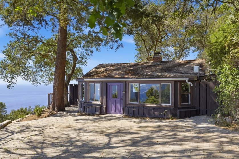 Set along one of Big Sur's iconic ridges, just minutes from - Beach Home for sale in Big Sur, California on Beachhouse.com