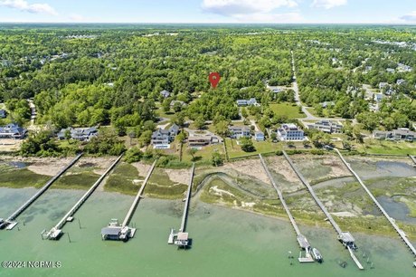 This 1.14-acre lot in Deerfield is a nature lover's paradise - Beach Lot for sale in Hampstead, North Carolina on Beachhouse.com