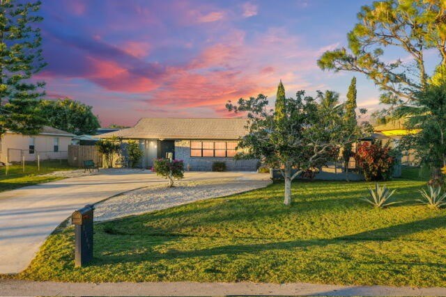 Beautifully maintained 3-bedroom, 2-bathroom home located in the - Beach Home for sale in Port Saint Lucie, Florida on Beachhouse.com
