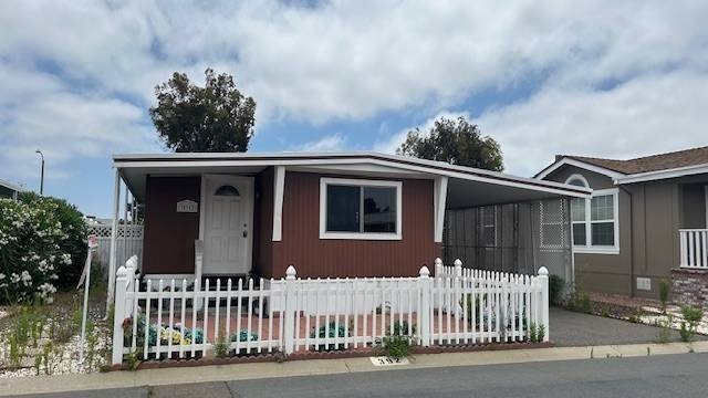 Charming 2-Bedroom Home in Gated 55+ Community!    Welcome to - Beach Home for sale in Oceanside, California on Beachhouse.com