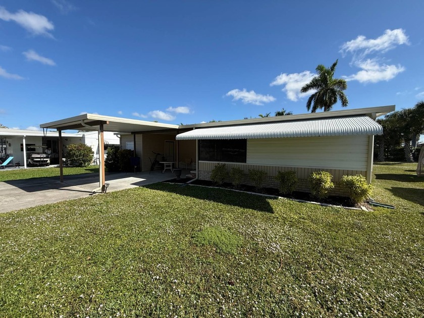 Welcome to this beautifully updated 2-bedroom, 2-bath mobile - Beach Home for sale in Bonita Springs, Florida on Beachhouse.com