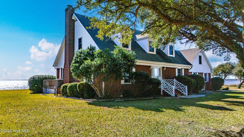 Here is your opportunity to own a direct waterfront home in - Beach Home for sale in Beaufort, North Carolina on Beachhouse.com