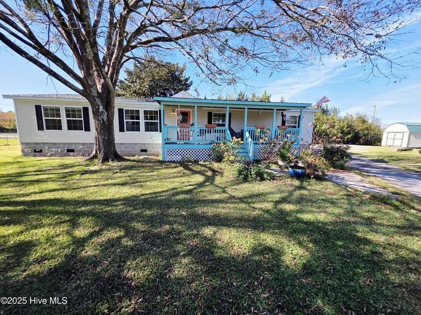 PRICE IMPROVEMENT! SLEEP A CREW at this NAUTICAL SEASIDE - Beach Home for sale in Beaufort, North Carolina on Beachhouse.com