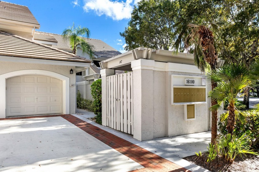 Newly Furnished (new furniture 2023) First Floor 2 bed, 2 bath - Beach Condo for sale in Jupiter, Florida on Beachhouse.com