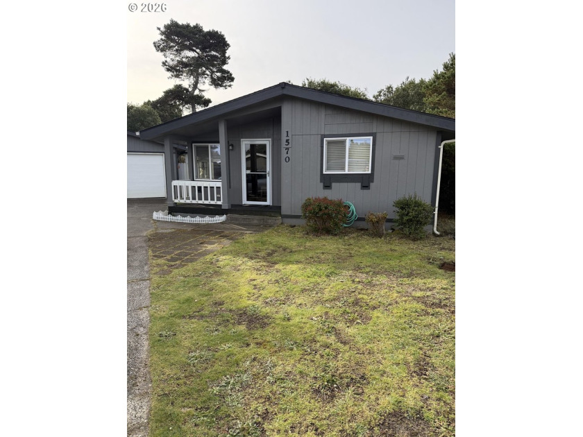 A very cute and clean home with a private backyard. The home - Beach Home for sale in Florence, Oregon on Beachhouse.com