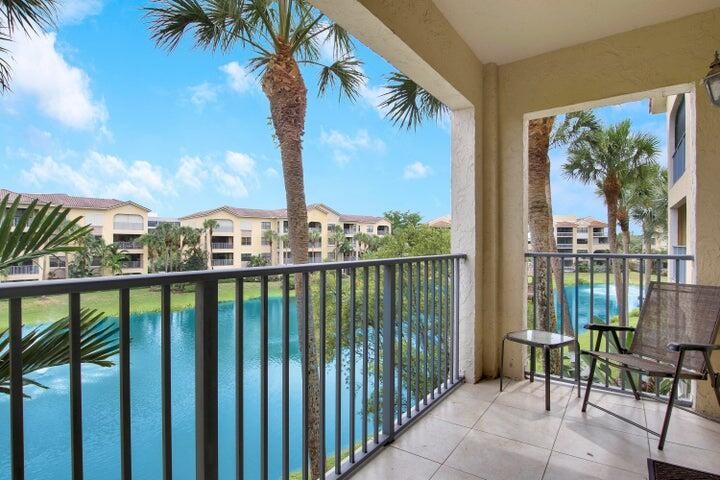 Excellent opportunity for investors or for anyone looking for a - Beach Condo for sale in Juno Beach, Florida on Beachhouse.com